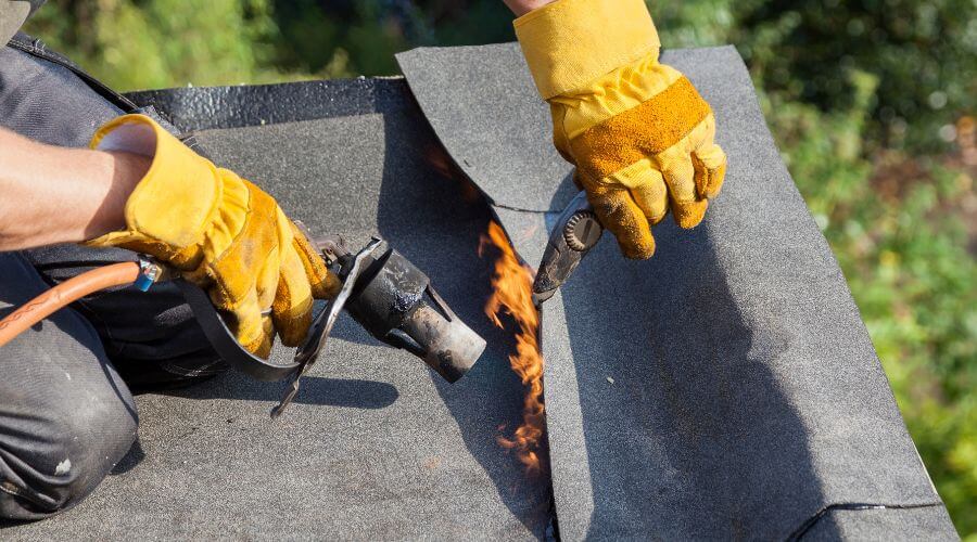 Professional residential roofers in Cantril, IA